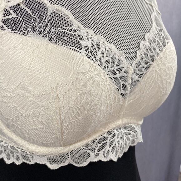 EUC! PINK by Victoria's Secret lace
bralette w/ padding & underwire - Small - Picture 3 of 7